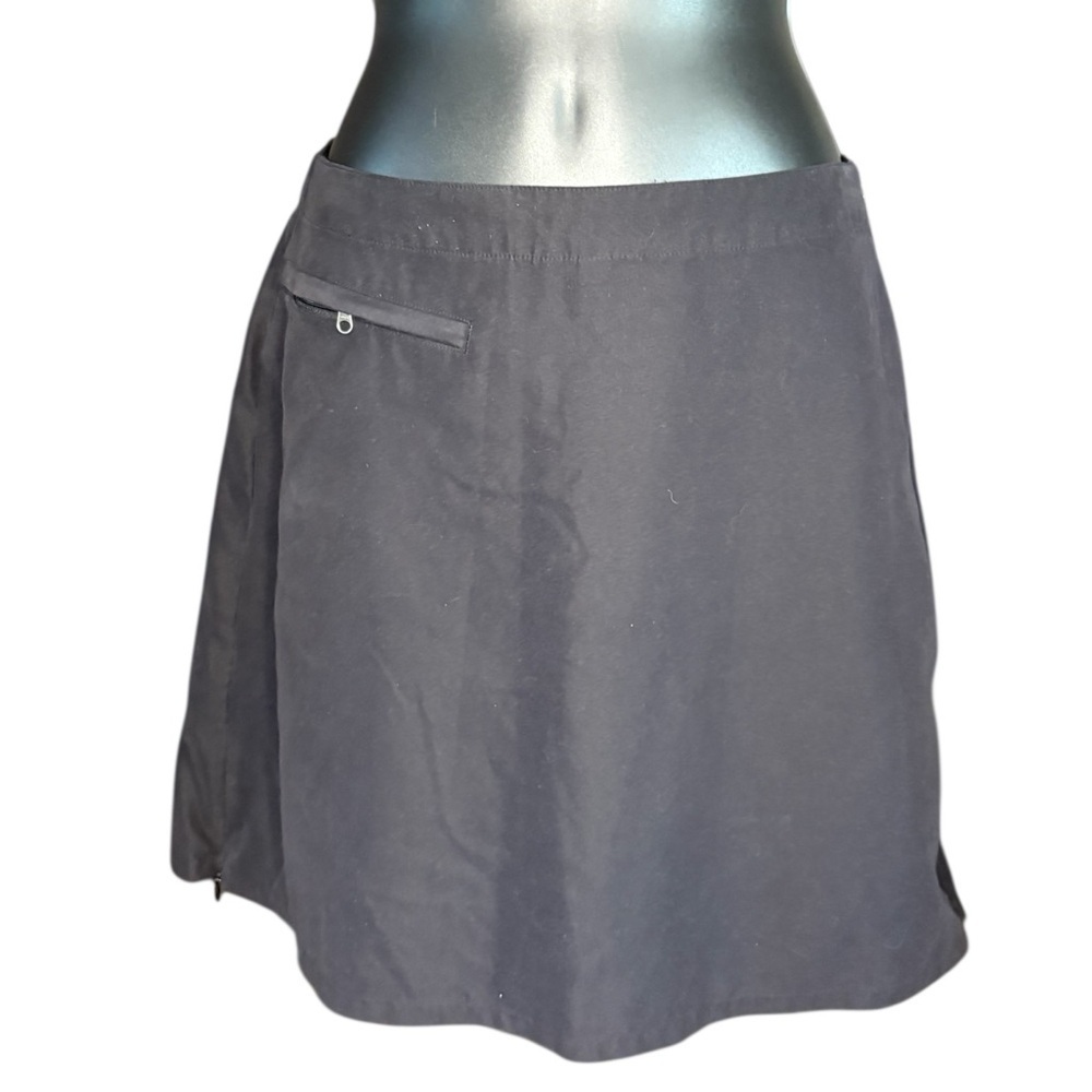 Patagonia women’s black skort skirt sz 6 side zipper on both sides front pocket